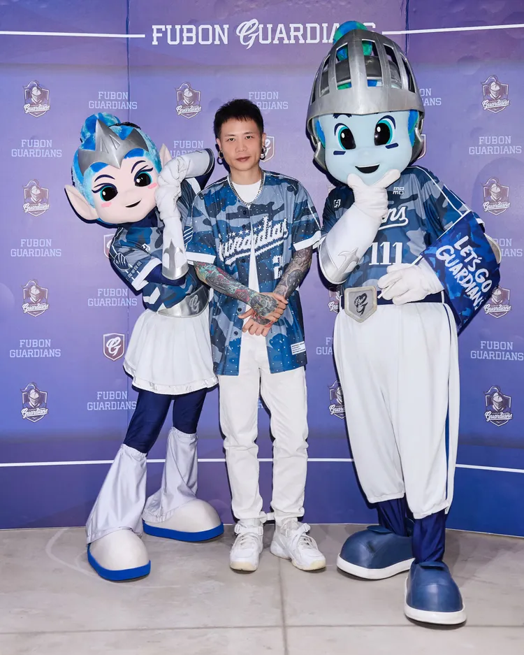 蕭秉治受邀在大巨蛋演出。相信音樂提供