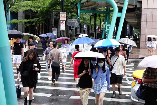 凱米遠離！信義區人潮恢復　北市20時開啟疏散門、越堤坡道