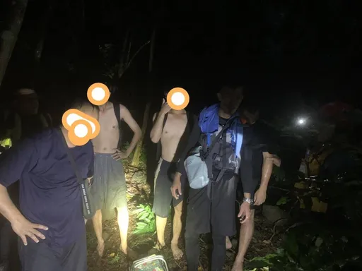 高雄5好友揪團訪台南白河六重溪瀑布　暴雨受困險出事　救援隊下切溪谷救人