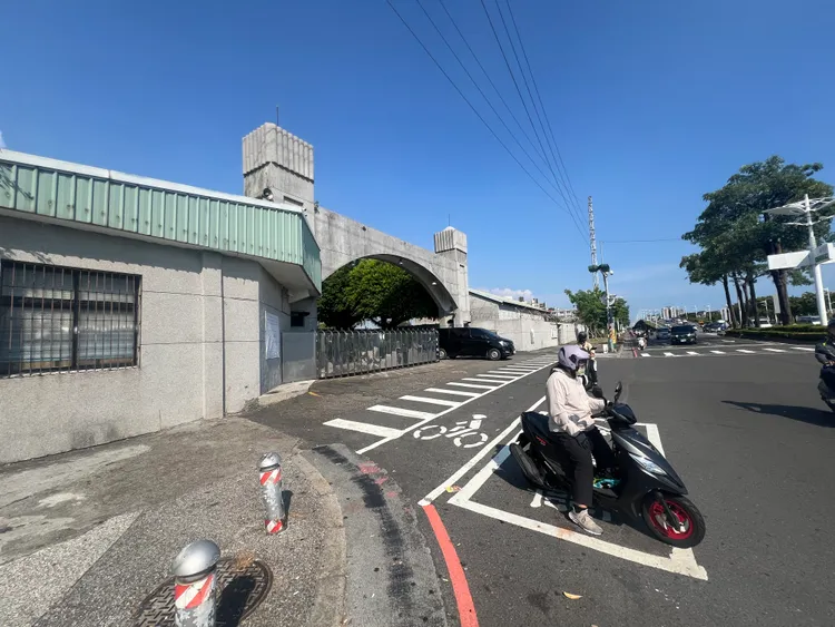 區段發展核心為205兵工廠區段徵收區，未來營區將拆除，土地朝向規劃引入高科技產業進駐。葉家銘攝