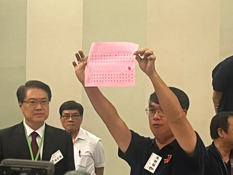 開票過程中出現廢票。記者葉家瑋攝