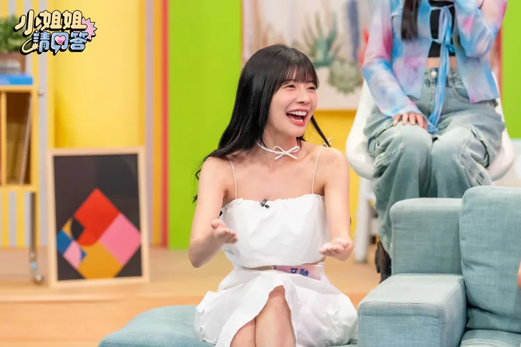 艾融分享自己觀察年下妹妹們的夜店穿搭。TVBS提供