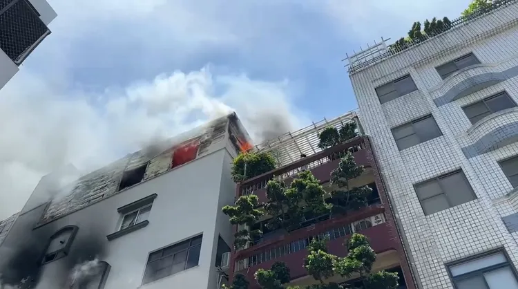 台南市南區這處民宅昨天發生火警，陳碧銀發現時已倒臥6樓電梯內氣絕身亡。翻攝照片