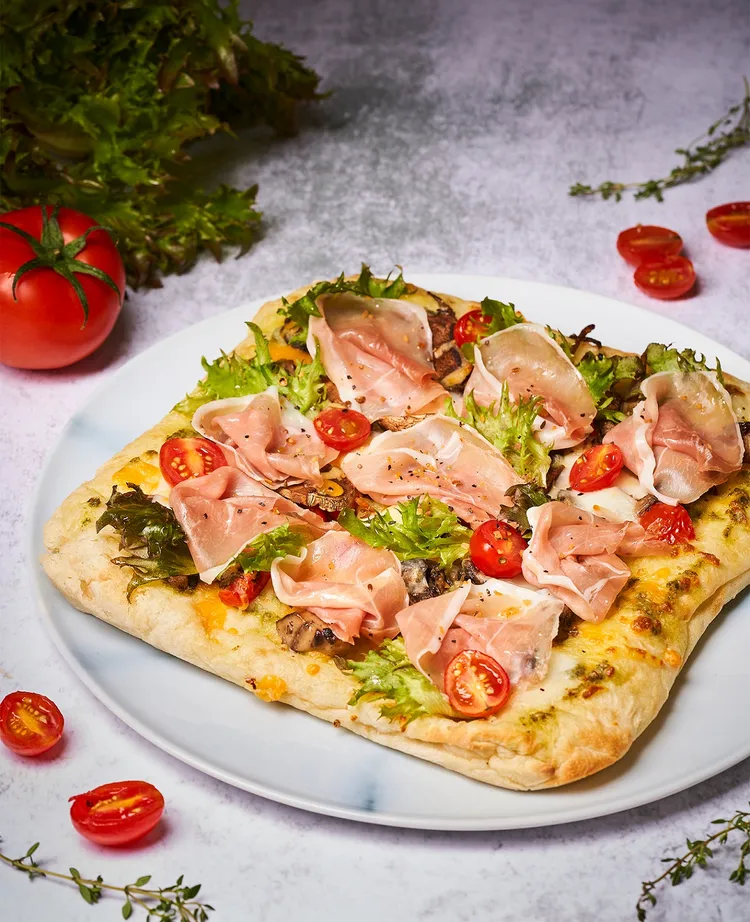 「悅．市集」全日自助餐廳主廚精選推薦「義式羅馬披薩」。業者提供