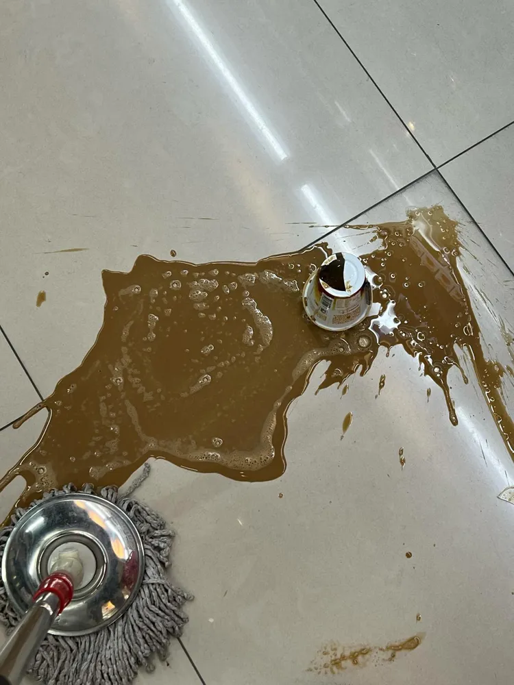 網友分享該產品的墜落照。翻攝《chiao5422》的threads