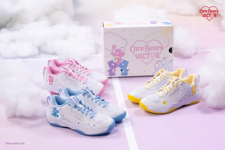 VICTOR X Care Bears聯名系列羽球鞋，各2980元。品牌提供