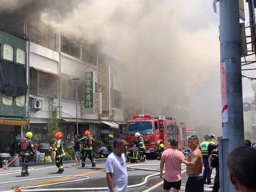 花蓮富里鄉火警波及5民宅　大火延燒7小時才獲控制