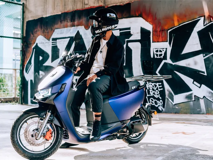 入主Ai-1 Ultra Belt、Ai-1 Ultra ABS，以及Ai-1 Sport+就再加碼享「$499元隨你騎 限時新購資費方案」，提供月付499元1500安時騎到飽。原廠照片