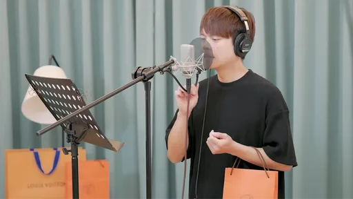 蔡阿嘎演唱《我很好騙》怒摔愛馬仕 網笑:MV未拍就花千萬