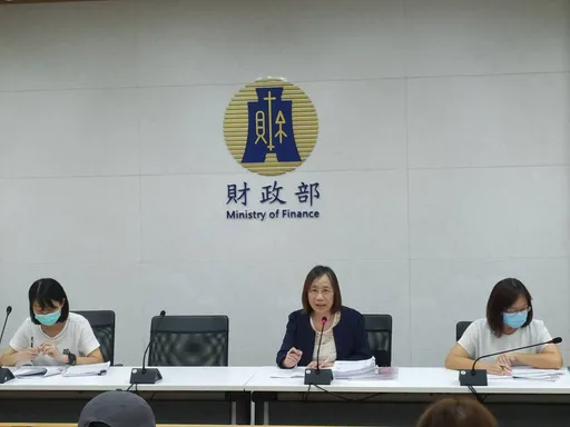 台股今年表現亮眼 財部6月證交稅收年增率高達40%