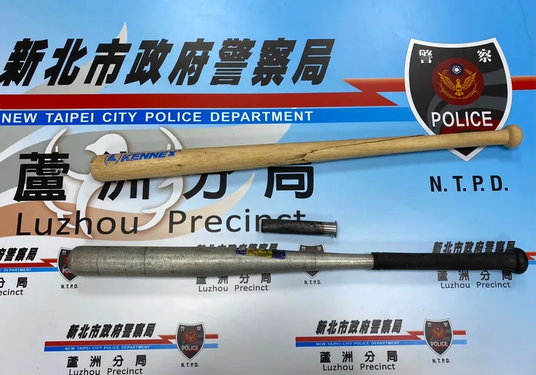 砸車用球棒。翻攝畫面