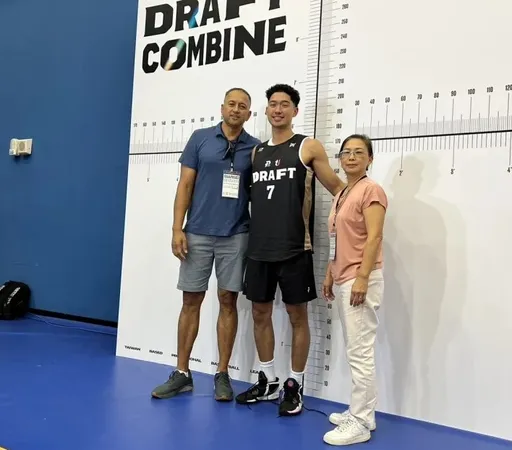 前職籃名將雷克斯現身!力挺崇拜林書豪的兒子參加選秀