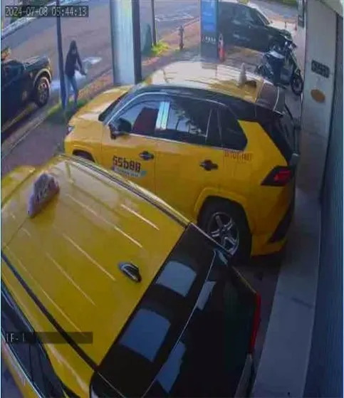 林士傑在自家門遭槍手伏擊身亡。翻攝畫面