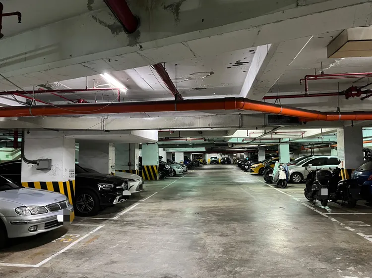 「111專屬短碼簡訊」發送相關業務包含停車費未繳費提醒通知等。資料照