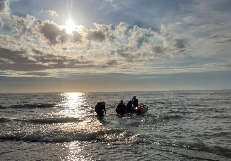 海上搜救。新竹縣消防局提供