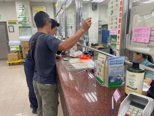 男子臉書賣冰箱遇假買家 大園警及時攔阻!幫他守住22萬積蓄