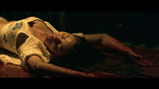 泰恐怖片《暹羅詛咒》3角戀悲劇!死者復活滿臉血嚇壞人