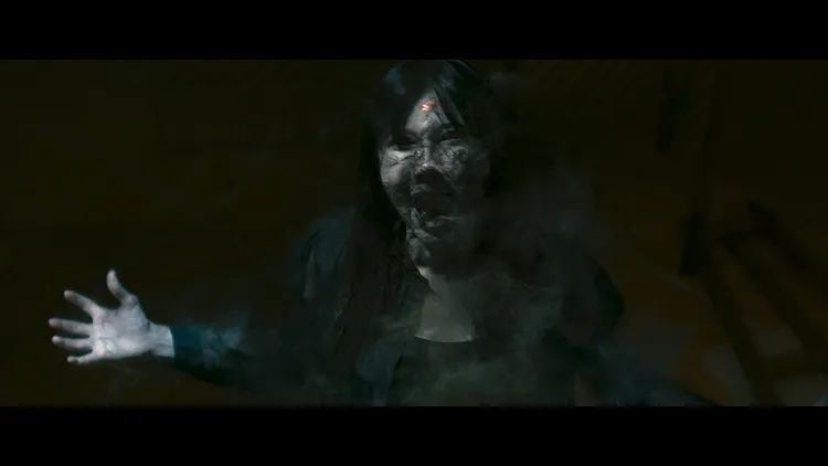 《暹羅詛咒》描述巫師門下的2名弟子同時愛上了一個女孩，受到詛咒。車庫娛樂提供