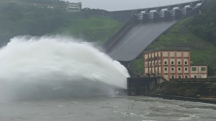 石門水庫調節性放水。北水分署提供