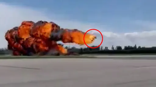 驚悚影片｜軍機直墜機場「M-346炸成火球」　波蘭飛官當場斃命