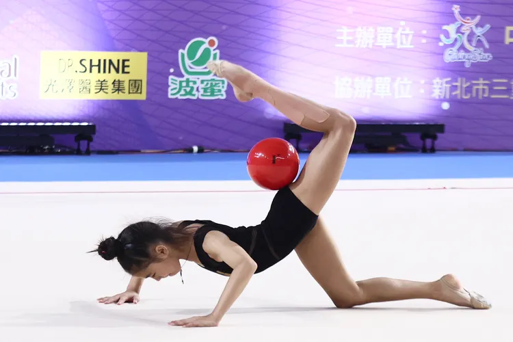 學員的舞姿。彭欣偉攝