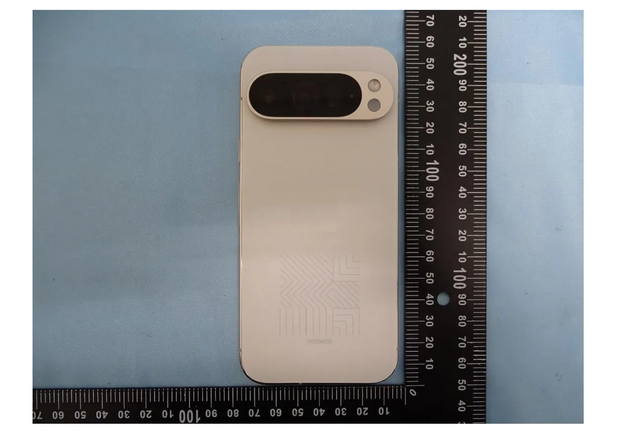 Pixel 9 Pro (GEC77)預計會有白色選擇。翻攝NCC網站。