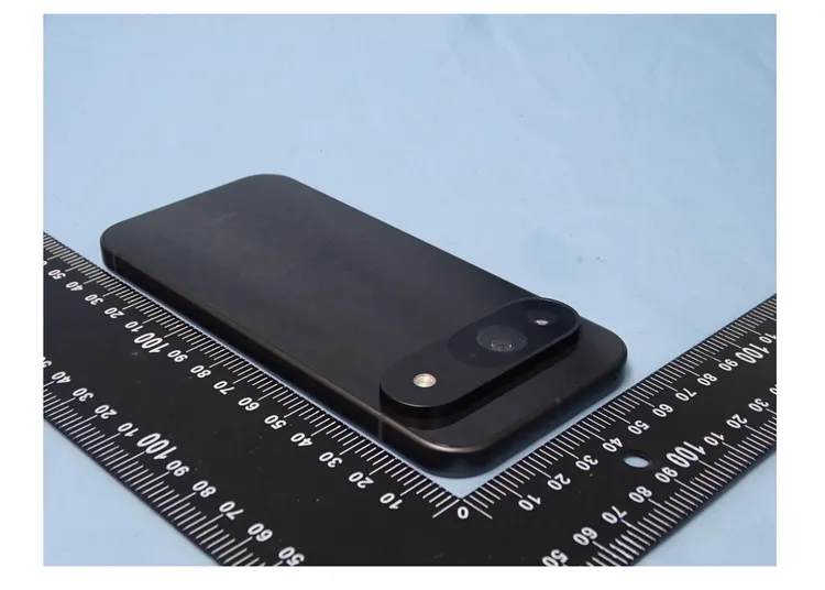 Pixel 9系列相機模組由長條型改為橢圓設計。翻攝NCC網站。