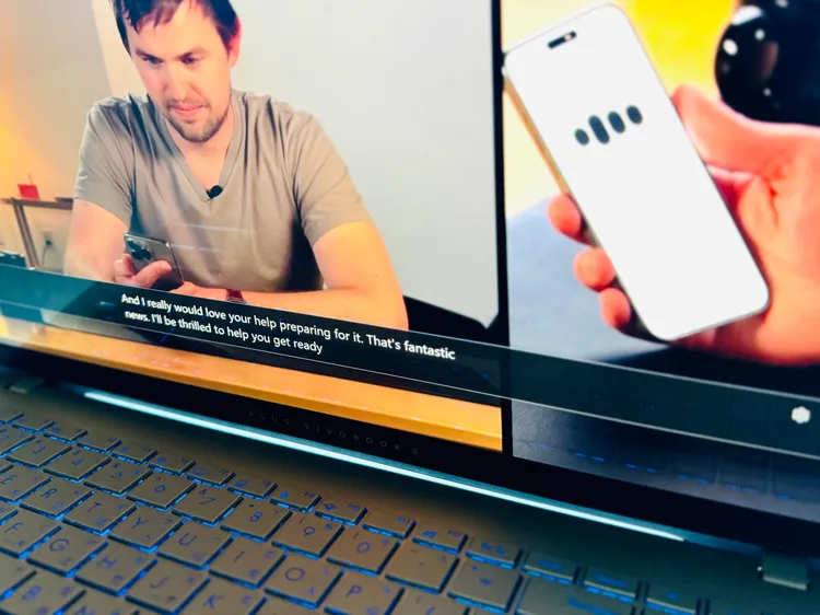 即時輔助字幕功能，可以透過「設定」＞「協助工具」步驟開啟。趙筱文 攝影。