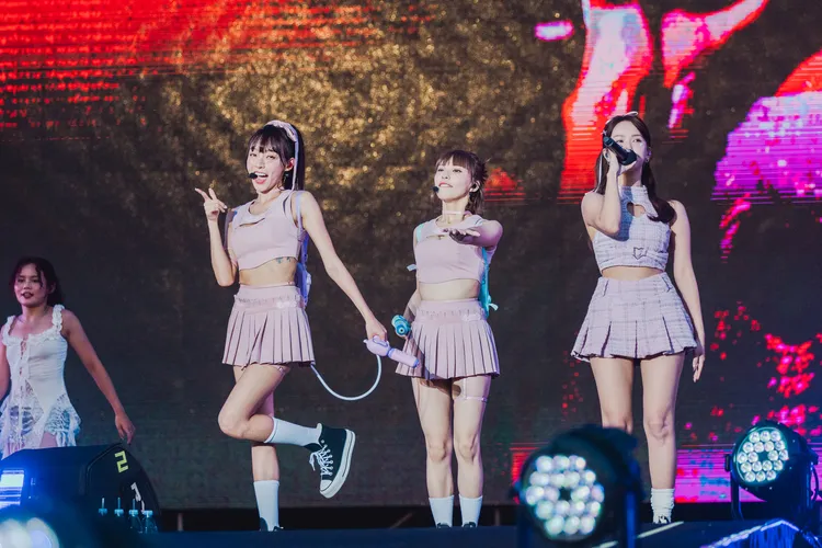 雅涵與林襄、芷霖攜手在高雄啤酒節演出。寬寬整合行銷提供