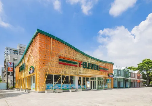 免怕充電樁太少！超商將有「移動式充電機器人」　 手機呼叫就來