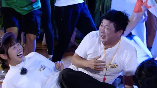 籃籃強制坐上胡瓜秒崩塌 腳踩天王臉畫面超爆笑