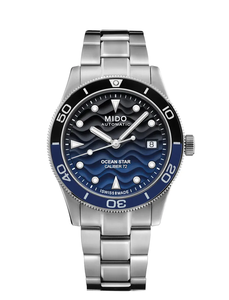 MIDO Ocean Star 39海洋之星系列自動腕錶，39mm，緞面拋光不鏽鋼錶殼，黑色到藍色漸變波浪/沙
漠波紋錶盤，緞面不鏽鋼錶帶，Caliber 72自動上鍊機芯，動力儲存72小時，防水深度200米，3萬5600元。品牌提供