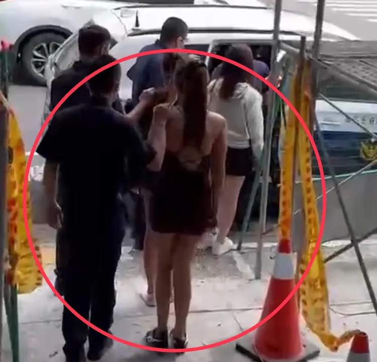 其中一名高挑美艷女子，竟是第三性，讓警方也大吃一驚。警方提供