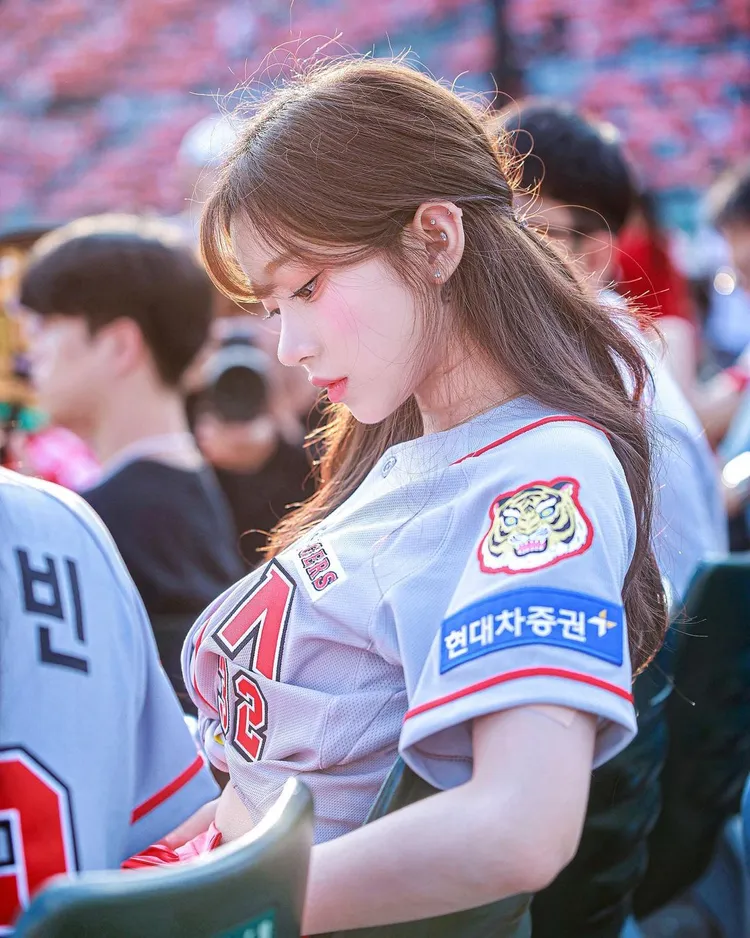 李珠珢被形容「美到像AI」。  翻攝my._.chuuu  IG