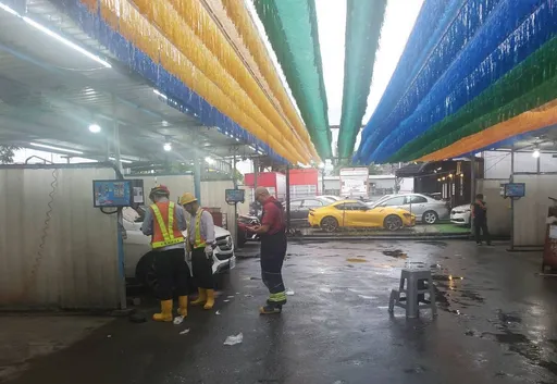 颱風天自助洗車場洗車 男子突然倒地送醫不治