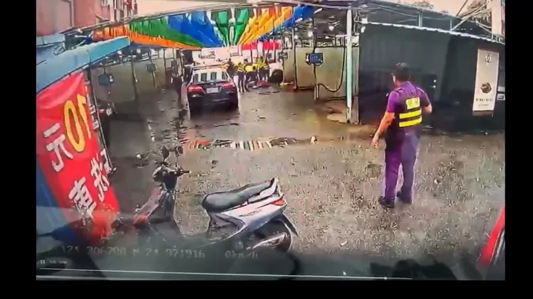 警消到場救護。翻攝畫面