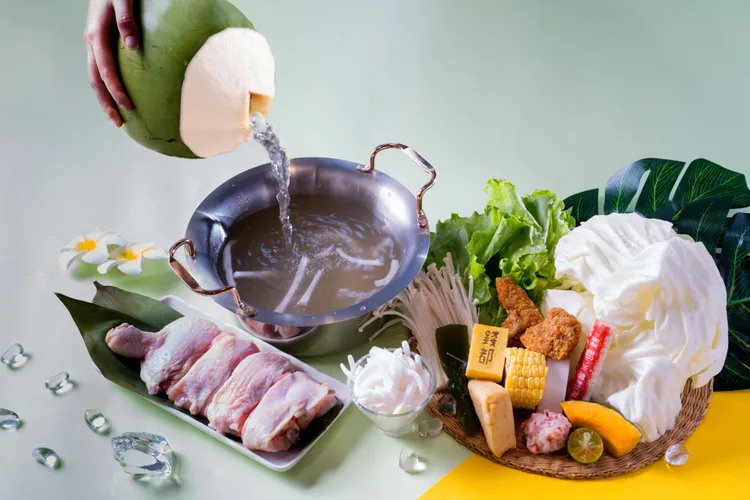 首家「錢都日式涮涮鍋」南台灣直營店，特別推出「可可椰子雞鍋」來征服所有人挑剔的味蕾。業者提供