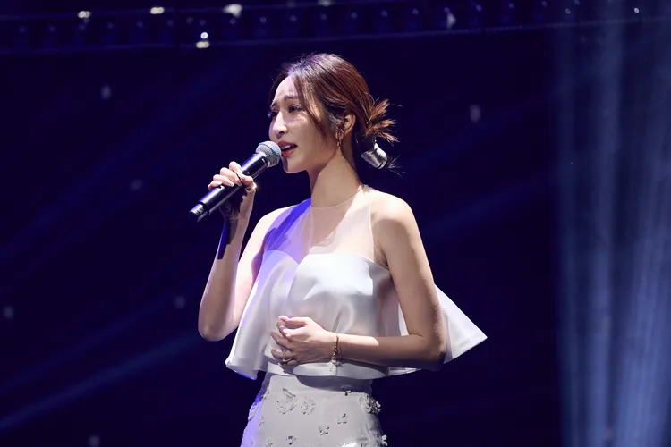 曾莞婷透過劇中角色緬懷龍劭華。曼尼娛樂提供