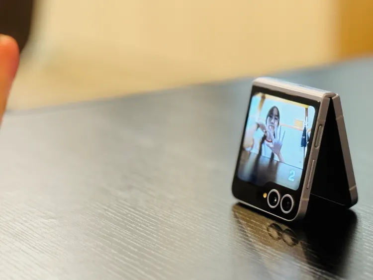 Flex Zoom會隨著拍照者的距離自動調整焦距。趙筱文攝。