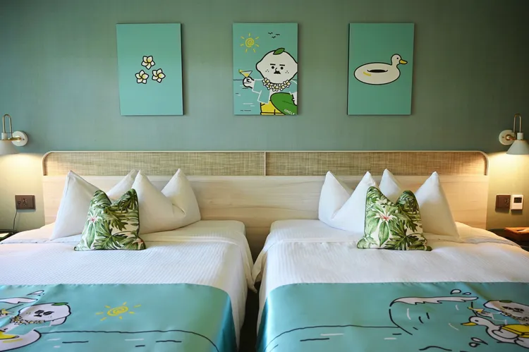 2款全台獨創的「檸檬大叔主題房」，不論是奧運運動會主題或是集結墾丁特色的渡假系列，皆以經典的檸檬大叔元素為出發點。業者提供