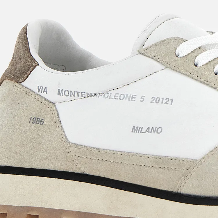 Hogan 86er系列鞋款側面有米蘭旗艦店Via Monte Napoleone地址標。品牌提供