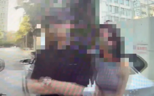 高凌風之子「寶弟」酒駕遭逮！盤查畫面曝光　「有請代駕」還自己開出停車場