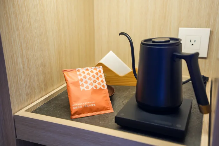 煮水壺變成溫控手沖壺。田欣雲攝