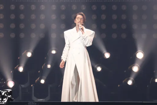 林志炫淚目致敬已故老友鄭華娟 才唱4首不斷搧風!眼淚差點就噴出來