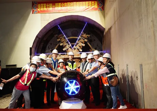 中正紀念堂直通土城!捷運萬大線「工程奧斯卡」認定最難路段今貫通