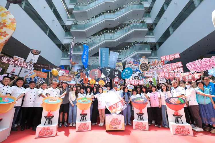 台中鍋烤業者共約1,400家，去年活動創造營業額約189億元。市府提供