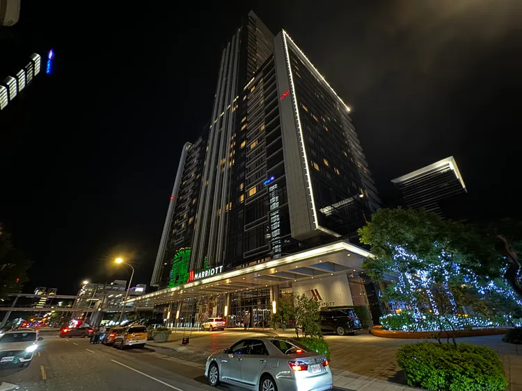 金秀賢吃完鼎泰豐返回下榻萬豪酒店休息。特勤中心攝