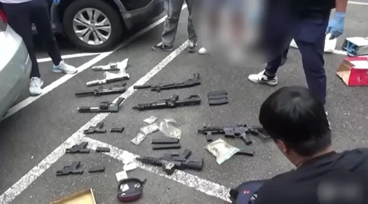 警方查扣各類槍枝。新竹市警局提供