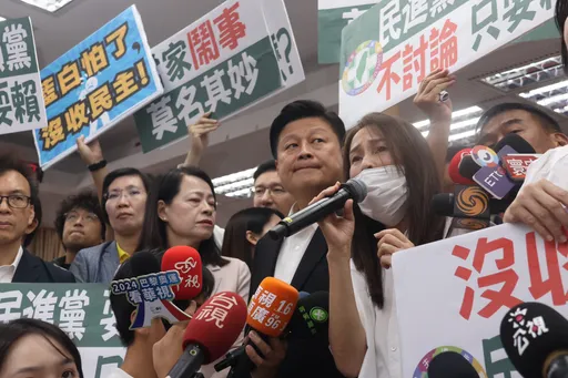 高金素梅宣布內委會散會！藍營告民進黨團「綁架議事人員」