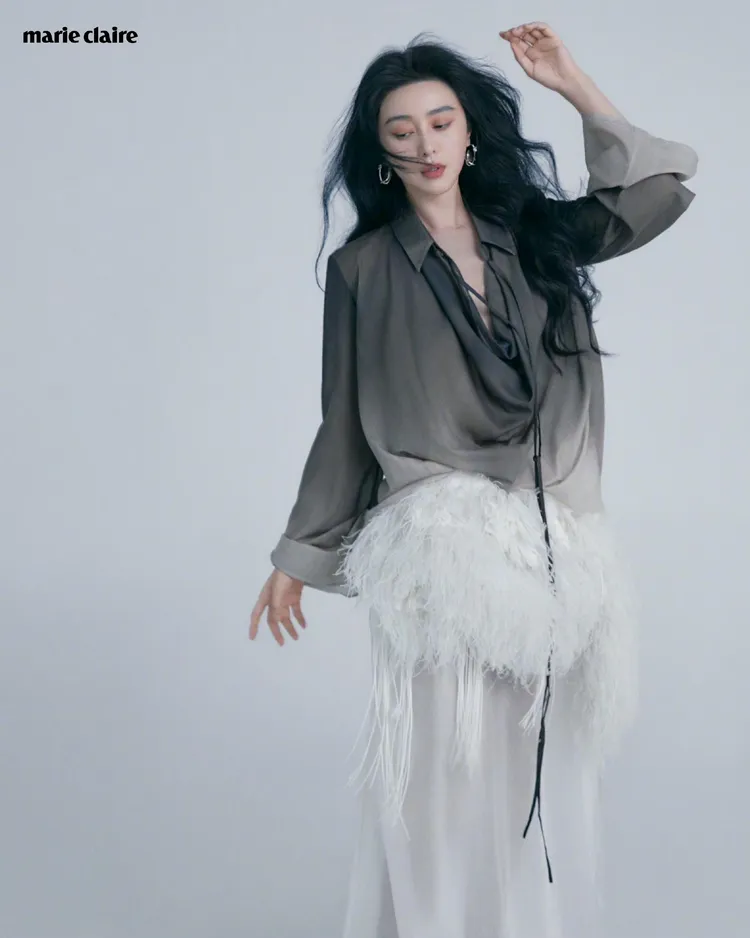 范冰冰穿著中國設計師品牌ili node服裝拍攝雜誌。翻攝微博